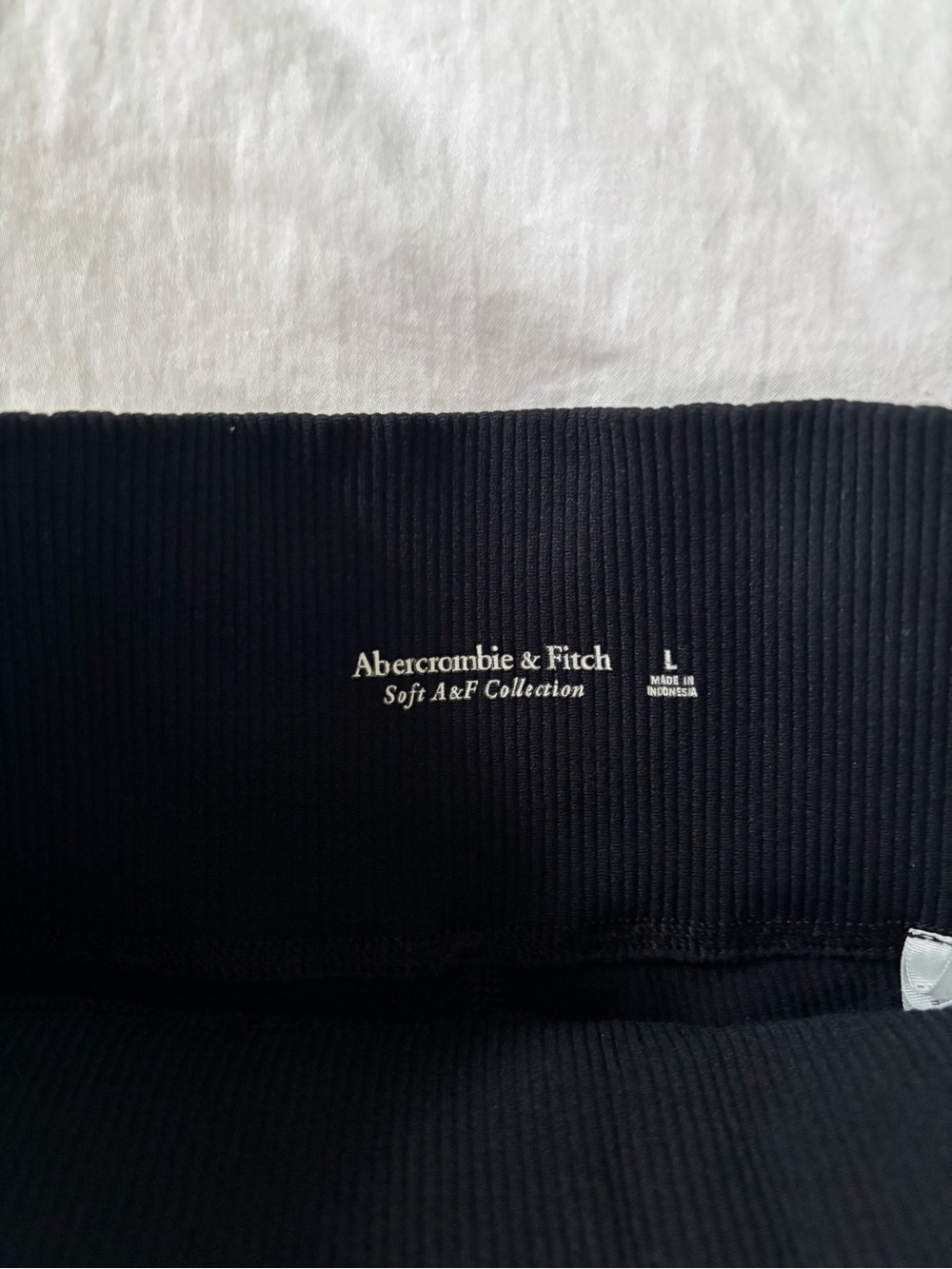 Abercrombie & Fitch Black Ribbed High-Waist Bike Shorts - Picture 3 of 4